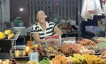Xử phạt nữ chủ quán xiên nướng 'chặt chém' đoàn du khách Lào