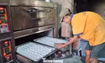 Làng bánh in Đà Nẵng dậy từ 3h sáng, hối hả mùa bánh Tết