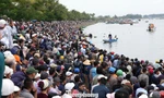 Đứng kín bờ sông Thu Bồn xem đua thuyền