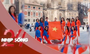 NHỊP SỐNG 24: Áo dài Việt tỏa sáng ở thủ đô Praha (CH Séc)
