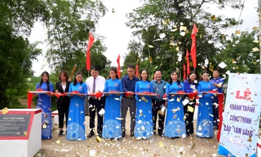 Báo Tiền Phong bàn giao hai công trình an sinh tại Cao Bằng và Hà Giang