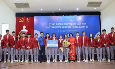 Toàn cảnh lễ trao thưởng Quỹ hỗ trợ tài năng trẻ cho VĐV, HLV điền kinh Việt Nam