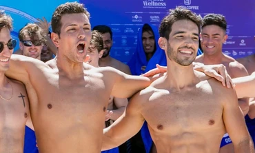 Nam vương Thế giới: 'Tôi đặt sẵn vé máy bay về nước, không ngờ lại đăng quang ở Việt Nam'