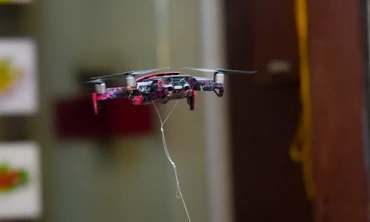 Quán ăn gây 'sốt' khi dùng flycam chuyển bánh mì thời điểm dịch Covid-19