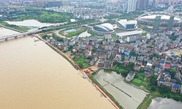 Lũ lụt nghiêm trọng nhất 3 thập kỷ tàn phá nhiều tỉnh thành ở Trung Quốc