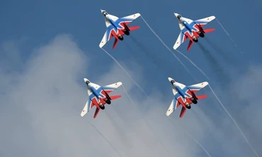 Cận cảnh tiêm kích ‘quái vật’ MiG-29 nhào lộn trên không