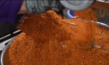 Quán gà nướng muối ớt bán hơn 200 con mỗi ngày