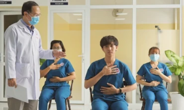 Bệnh nhân COVID-19 cần làm gì để hồi phục chức năng phổi?