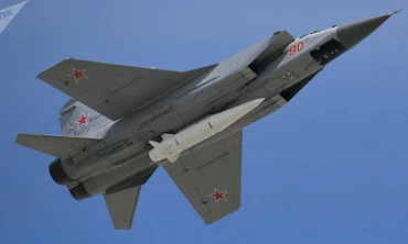 Chiến đấu cơ MiG-31 hộ tống máy bay mang tên lửa Tu-95MS