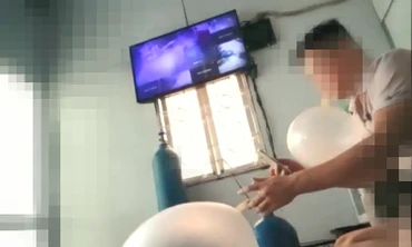 Hít bóng cười, người ra bã: Clip bóc trần đường dây buôn khí cười