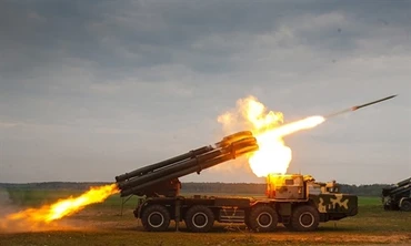 Hệ thống pháo phản lực phóng loạt BM-21 Grad khai hỏa