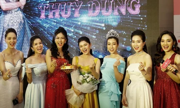 Á hậu Thùy Dung xúc động với quà sinh nhật bất ngờ tại họp báo 