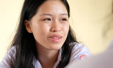 CLIP: Hỏi xoáy, đáp xoay với nữ sinh duy nhất giành điểm 10 Ngữ văn tốt nghiệp THPT 2023