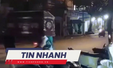 TIN NHANH: Lại xuất hiện nhóm người khiêng quan tài, nhảy múa kỳ quái giữa đường