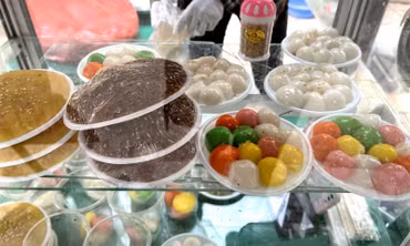 Tết Hàn thực: Thị trường bánh trôi, bánh chay sôi động đắt khách từ sáng sớm