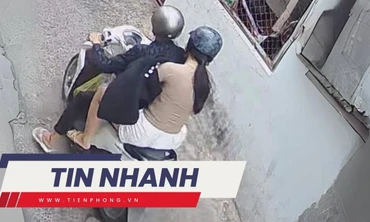 TIN NHANH: Bắt khẩn cấp đôi nam nữ cướp điện thoại của bé trai 7 tuổi ở trong hẻm