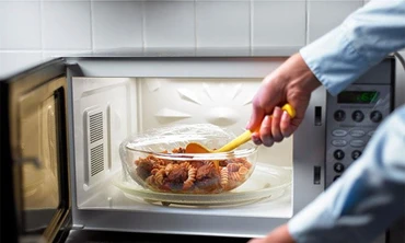 Lò vi sóng có thể diệt được vi khuẩn trong thức ăn? 