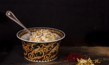 Ngỡ ngàng kem ‘hoàng gia’ giá 16 triệu đồng/ly