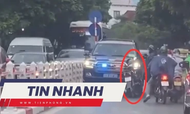TIN NHANH: Xem xét động cơ của người chặn đầu xe Bộ Tư lệnh Cảnh vệ; Người dân tả về tàu cổ trồi lên bờ biển Hội An