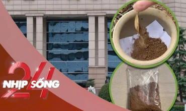 NHỊP SỐNG 24: Các thầy giáo mặc váy múa thiên nga mừng ngày 8/3 gây sốt