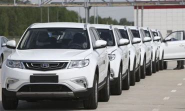 Giá tôm thẻ đầu vụ tăng cao, lượng xe Trung Quốc về Việt Nam tăng gấp 8 lần