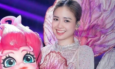 Giảng viên thanh nhạc phải ra về ở Ca sĩ mặt nạ