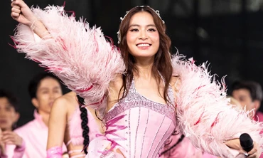Hoàng Thùy Linh hát live thế nào ở live show?