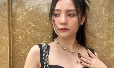 Quán quân Vietnam Idol lộ diện ở Ca sĩ mặt nạ khiến Trấn Thành bật khóc