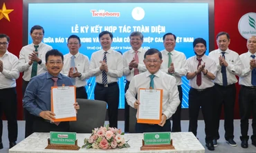 Báo Tiền Phong hợp tác toàn diện cùng Tập đoàn Công nghiệp Cao su Việt Nam