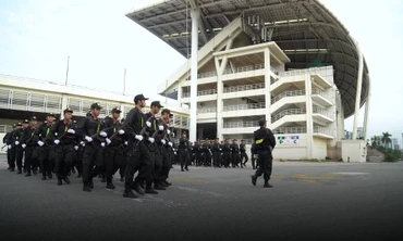 Cảnh sát đặc nhiệm diễn tập chống khủng bố