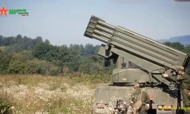 'Cơn mưa đá' đến từ bầu trời Tornado-G 