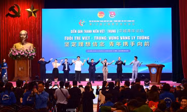 Toàn cảnh lễ khai mạc Gặp gỡ hữu nghị thanh niên Việt Nam - Trung Quốc lần thứ 24 