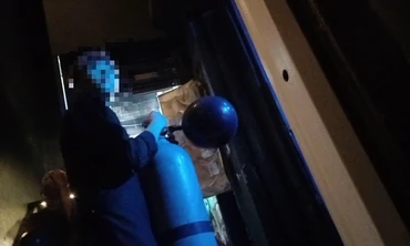 Hít bóng cười, người ra bã: Cận cảnh chiêu trò 'móc túi' dân chơi hàng trăm triệu đồng mỗi đêm