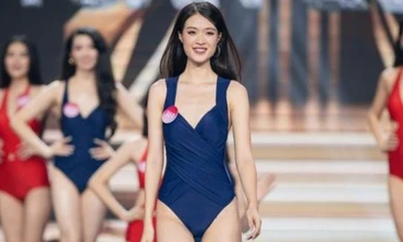 Cô gái 19 tuổi cao 1,79 m tại Hoa hậu Việt Nam