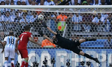 [VIDEO] Argentina - Iran (1-0): Ngả mũ trước siêu phẩm của Messi