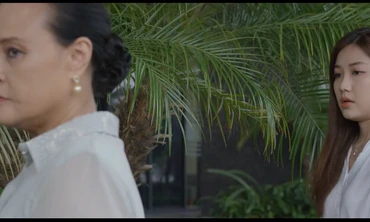 NSND Hoàng Cúc trở thành mẹ chồng quốc dân, dằn mặt con trai và bồ của con