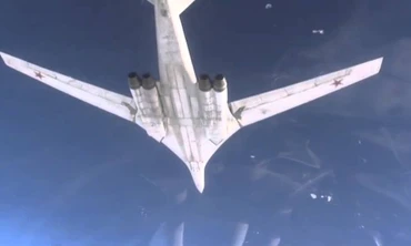 Uy lực 'Thiên nga trắng' Tu-160 lừng danh của Nga