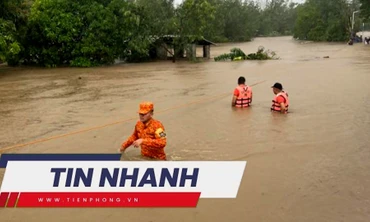 TIN NHANH: Sán dài 6m trong cơ thể cô gái gây sốc; Bão số 2 làm 25 người ở Philippines tử vong