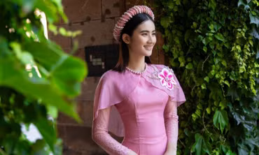 Hoa hậu Ý Nhi đẹp dịu dàng trong bộ ảnh áo dài chụp tại Đại học Sydney