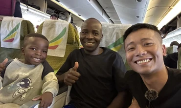 Lôi Con được chào đón nồng nhiệt hơn cả Quang Linh Vlogs