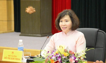 Bà Hồ Thị Kim Thoa.