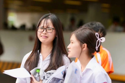 Học thêm lấn át hoạt động dạy học chính khóa: Cần thu gọn hệ thống trường chuyên