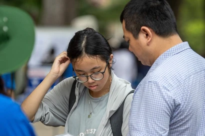 Tuyển sinh lớp 10 Hà Nội: Phụ huynh dự kiến đổi nguyện vọng phút chót