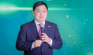 Ông Hoàng Nam Tiến đột ngột qua đời do đột quỵ