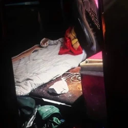 Nhiều xe tải liên tiếp bị ném đá trên cao tốc qua Quảng Trị