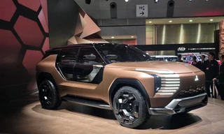 Mitsubishi hé lộ mẫu SUV hybrid mới dành cho gia đình