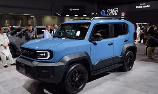 Ảnh thực tế Toyota Land Cruiser cỡ nhỏ