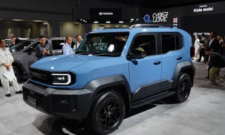 Ảnh thực tế Toyota Land Cruiser cỡ nhỏ