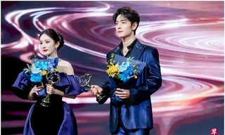 Dương Mịch bị cáo buộc giành vị trí trung tâm tại 'Weibo Night'