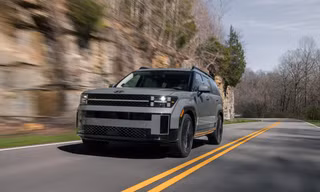 Ô tô hybrid gánh vác doanh số cho các hãng xe Hàn